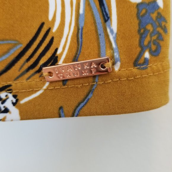 Ivanka Trump Women's size Small Sleeveless Blouse - Picture 9 of 11